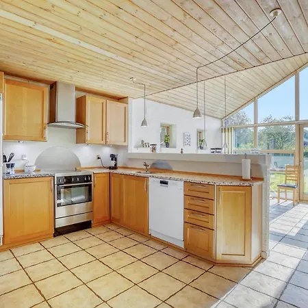 Casa Fyrrevaenget فيلة *